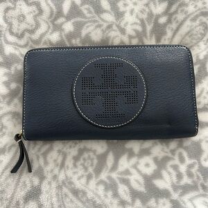 Tory Burch Navy Leather Zip Wallet